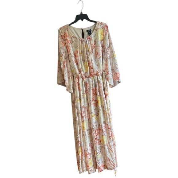 Kate & Lily Dresses & Skirts - Kate and Lily floral polyester maxi dress split sleeves lined belt Sz 14W
